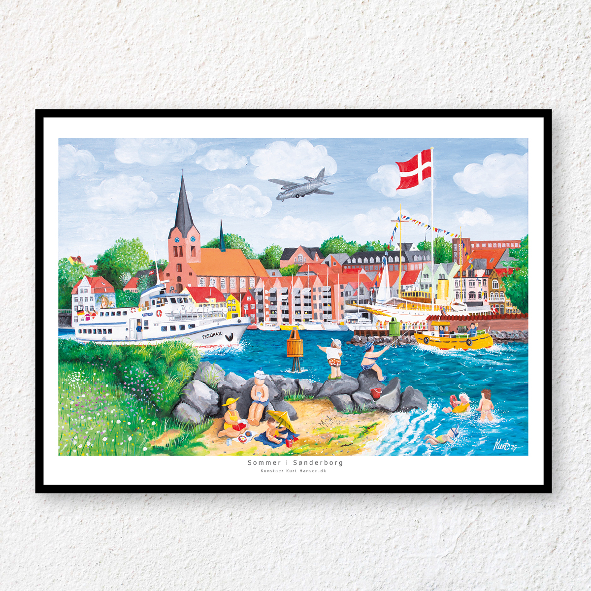Sønderborgs Sydhavn - i hjertet af Sønderborg by. Denne del af Sønderborg Havn strækker sig fra Kong Christian d. X’s Bro til Sønderborg Slot, hvor kongeskibet Dannebrog ligger ved Slotskajen, når kongefamilien holder sommerferie på Graasten Slot.